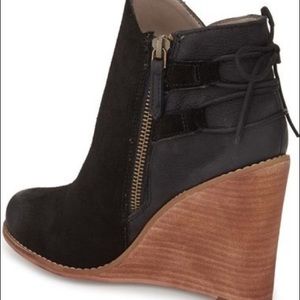 Tracer Hinge Wedge Bootie - Size 8